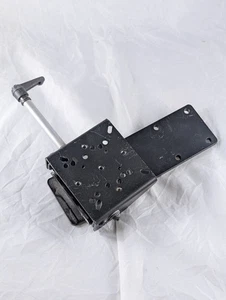 Genuine Havis C-MD-202 Tilt Swivel Motion Device With Mounting Plate - Picture 1 of 8
