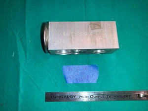 A/C AC Expansion Valve (Rear) Dodge Caravan - Voyager, Four Seasons 38808 - Imagen 1 de 5
