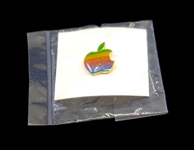 Antigo computador Apple - Broche de lapela logotipo arco-íris retrô 🍎 lacrado anos 70-80 - Imagem 1 de 2