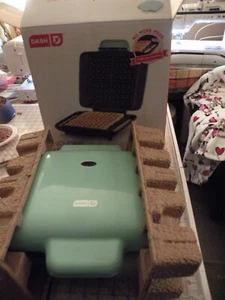Dash No-Drip Nonstick Belgian Waffle Maker Electric Griddles IN BOX Aqua - Picture 1 of 9