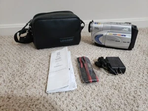 JVC GR-SXM260U Super VHS-C Compact Camcorder Video Camera w/ Battery For Parts - Picture 1 of 11
