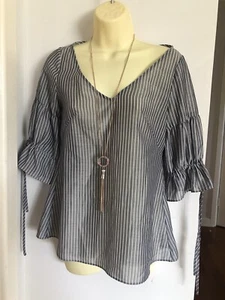 Cue In The City Grey and White Striped Blouse - Size 6 - Picture 1 of 5
