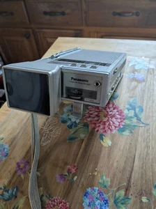 Panasonic Travelvision TR-1020P AM/FM Radio & 1.5" Black & White CRT TV Complete - Picture 1 of 10