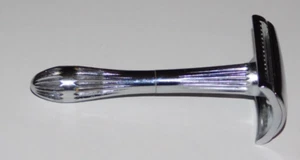 Vintage Lady Pomco Silver shaving Razor vgc - Picture 1 of 5