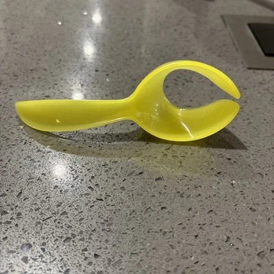 TUPPERWARE - Kitchen Tools / Utensils - Egg Scoop - Yellow - Image 1 of 3