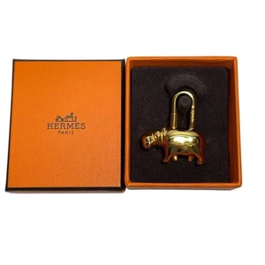 HERMES Cadena Lucchetto Ippopotamo 2005 Oro Lucchetto Borsa Charm con Scatola - Foto 1 di 5