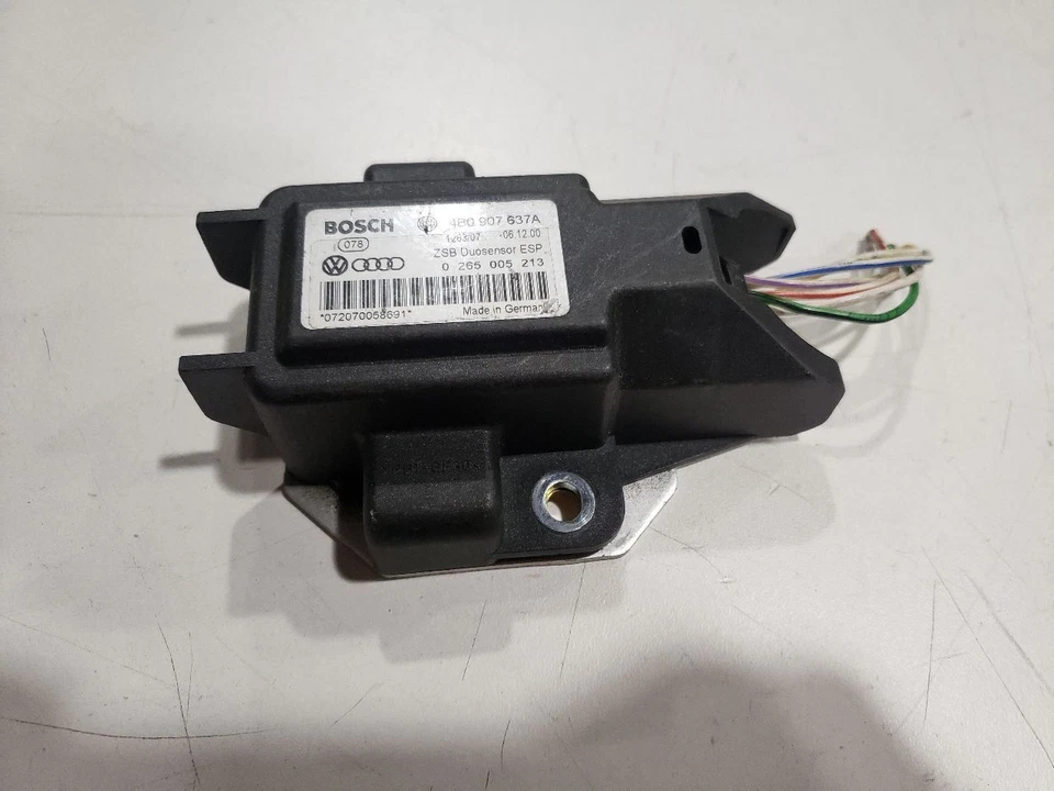 Sensor de control de velocidad YAW - 2001 Audi S4 manual - OEM 4B0907637A Foto 1 de 4