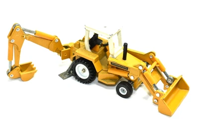 Ertl 1: 64 国际 Mighty Mover 640 挖掘机 — 第 1/4 张图片