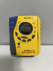 Sony Sports Walkman WM-FS493 AM FM Radio Cassette Player! ~ Funktioniert super! ~mit Clip - Bild 1 von 3