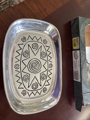 Wilton Armetale регги узор хлеб/сервировочный лоток олова 9 «x 6 1/2» сделано в США - Изображение 1 из 3