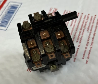 FURNAS 41NB30AJPGR MAGNETIC CONTACTOR SERIES A 30AMP 600 VOLT - Image 1 of 4