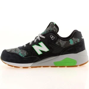 ZAPATILLAS DE HOMBRE NEW BALANCE NB MRT580CD CLÁSICAS TRADICIONALES CAMUFLADAS/NEGRAS - Imagen 1 de 5