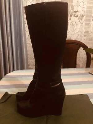 Prada Botas Cuña Talla 38.5 Color Negro Foto 1 de 4