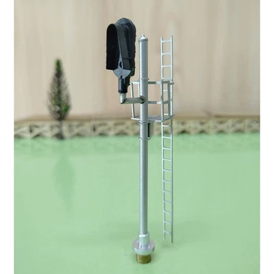 1 x HO scale 2 colors light Darth Vader style block signal ladder on back #F0B - Image 1 of 4