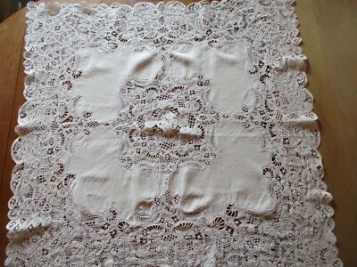 Nappe N°288 en lin petite belles broderie dentelle  96 x 103 cm    très bon état - Photo 1/4
