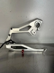 Pata de cabra OEM Ducati Streetfighter V4 V4S V4R 2018-2024 - Imagen 1 de 2