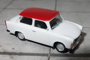 Herpa 020763 - Trabant 601 S Limousine - weiß rotes Dach - Bild 1 von 2
