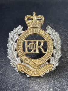 Royal Engineers, Officers British Army Cap Badge. - Picture 1 of 4