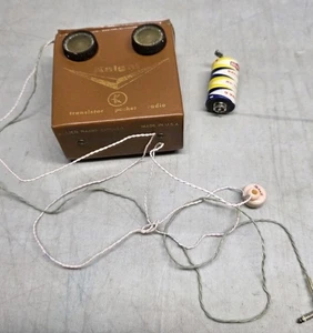 🔥 Vtg ~ Allied Radio Knight Transistor Pocket Radio Leather Case ~ W/ Earpiece - Picture 1 of 15