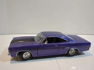 Maisto 1970 Plymouth GTX 1/25 Purple With Black Hood Stripe Black Inter No Box  - Picture 1 of 12