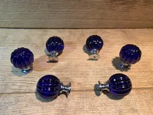 Tiradores de cajón grandes redondos de cristal azul de 2 1/2" de alto 1 3/4" de ancho (juego de 6) 1045B - Imagen 1 de 12