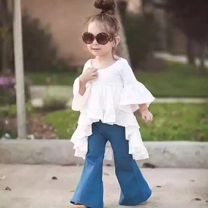 Set vestiti 2 pezzi abiti bianchi top + pantaloni svasati denim bambino bambina - Foto 1 di 10
