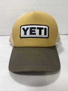 Truckermütze YETI Logo-Abzeichen - Farbe hell taupe mit hellbraunem Netz. SnapBack - Bild 1 von 8