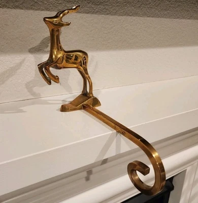 Meia de Natal vintage renas latão para manto pesado - Imagem 1 de 4