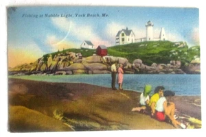 Cartolina d'epoca 1945 in lino di Pesca a Nubble Light, York Beach, Me. - Foto 1 di 2