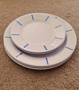 Plates set dinner and side bread plates 5 pieces collectable - Picture 1 of 12