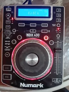 Controlador reproductor multimedia de CD/MP3 de mesa profesional NUMARK NDX400 - Imagen 1 de 3