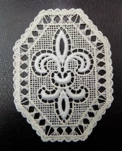 INSERTO PIZZO MACRAME' ECRU' E AVORIO GIGLIO CENTRINO TENDA INTAGLIO DECORAZIONE - Picture 1 of 1
