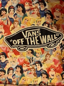 Vans Disney Rucksack Prinzessinnen Arielle, Belle, Aurora U.a. - Bild 1 von 4
