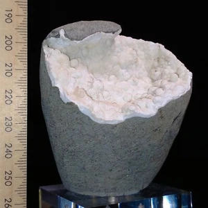 Mordenite Zeolite & Quartz botryoidal geode self-standing basalt vug cave 0.27kg - Foto 1 di 8
