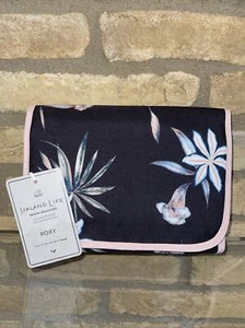 pottery barn teen Roxy Island Life Recycled Toiletry Bag Beach Organizer New - Picture 1 of 2
