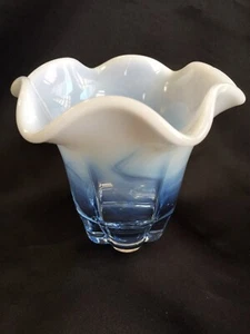 Vintage Duncan Miller Canterbury Art Glass Crystal Opalescent Blue & White Vase - Picture 1 of 9