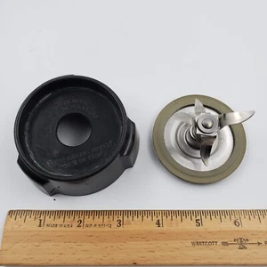 Oster Regency Kitchen Center Part Base Station Blender Replacement Blade/Gasket - Picture 1 of 5