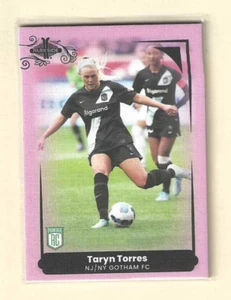 2022 PARKSIDE NWSL PARAMOUNT TARYN TORRES RC #6 ROSA BASE SER# 18/225 GOTHAM FC - Foto 1 di 2