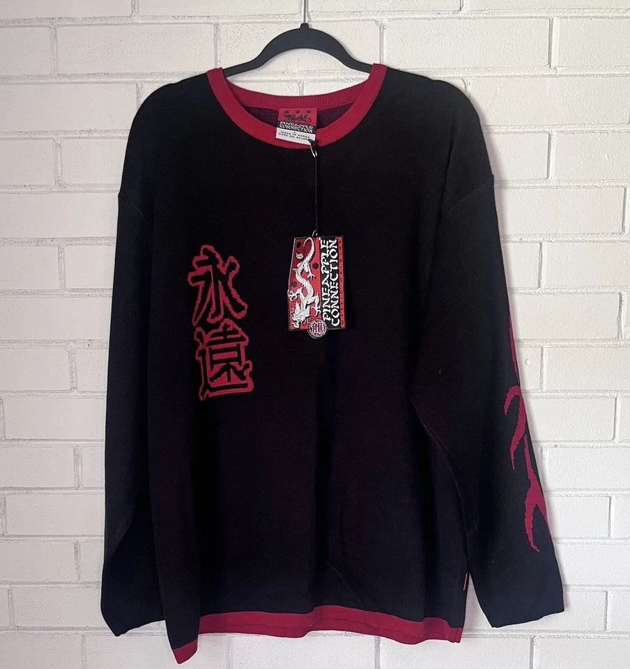 Suéter Mystic Origins Pineapple Connection Cuello Redondo Espalda Rojo Anime Japonés Y2K Foto 1 de 4