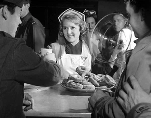 FOTO DE MARY PICKFORD 8x10 con fotografía de tropas FOTO - Imagen 1 de 1
