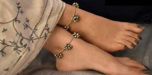 Indian Traditional Oxidised Silver Ghungroo Adjustable Length Payal Anklet - Picture 1 of 3