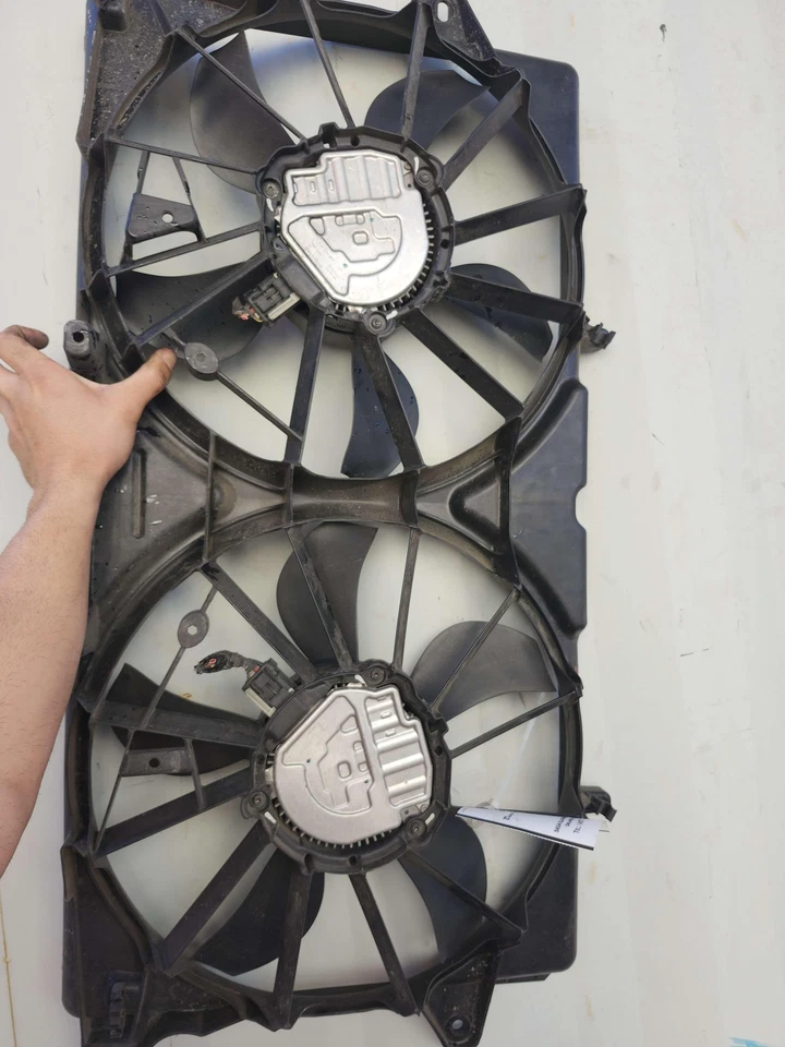 Motor de refrigeración eléctrico Chevrolet Chevy Silverado 1500 14 21 OEM C0325 Foto 1 de 1