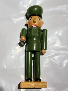 Holz...Limited Edition 8"Militär Nussknacker (reduziert!) - Bild 1 von 6