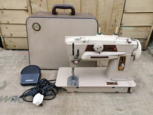 Vintage Singer 401 G Semi Industrial Sewing Machine - Picture 1 of 11