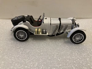 DANBURY MINT 1931 MERCEDES -BENZ 720 SSKL CONVERTIBLE. 1/24 SCALE DIE-CAST CAR - Picture 1 of 12