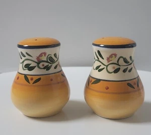 Salt and Pepper Shakers Gold Yellow with Floral Vines - Picture 1 of 8