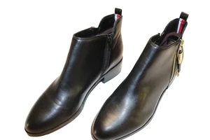 Tommy Hilfinger Womens Boots Black 91/2 slightly used - Picture 1 of 6
