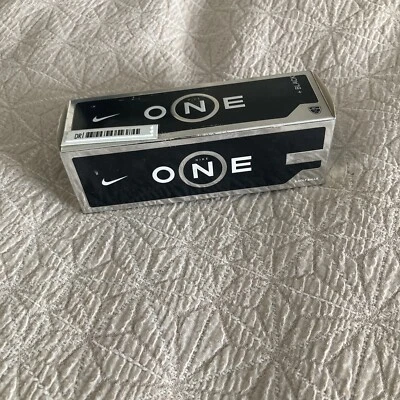 Nike Golf ONE Negro TW Tiger Woods 1 Manga 3 Pelotas de Golf Retiradas Golf Foto 1 de 3