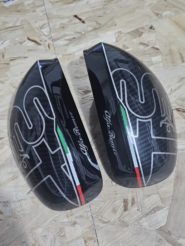Calotte Specifiche per Giulietta Mito 159 - CARBON LOOK Specchietti  aerografato - Immagine 1 di 4