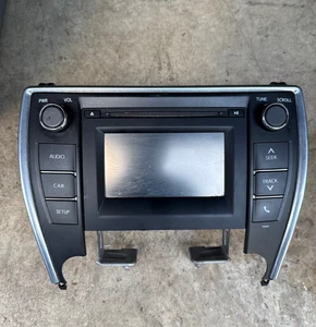 2015-2017 Toyota Camry Radio Stereo Receiver Touch Screen OEM 86140-06670 - Picture 1 of 7